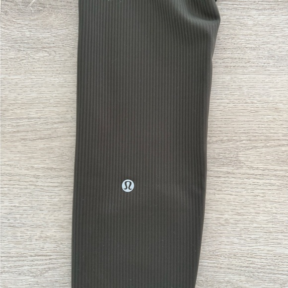 Lululemon leggings - Picture 2 of 5